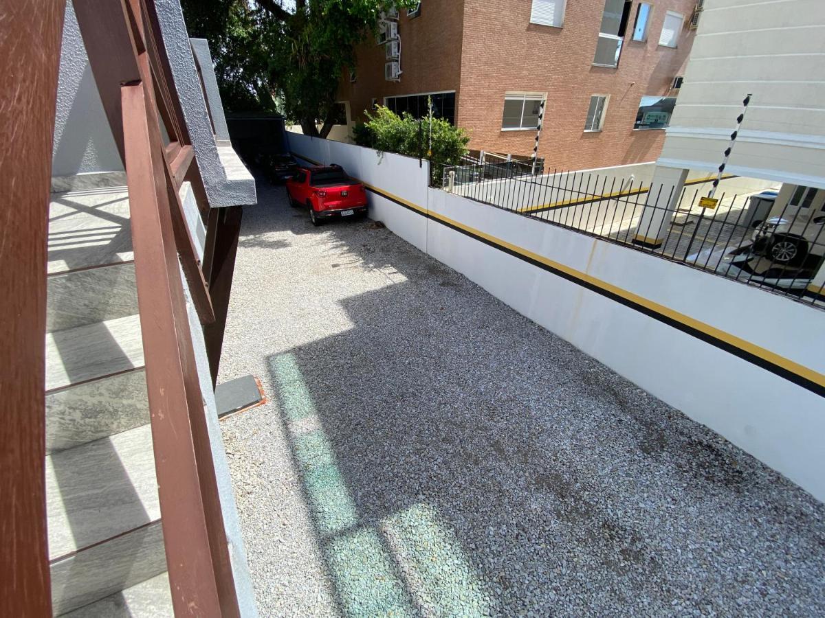 Residencial Las Rocas I ゴヴェルナドール・セウソ・ラーモス エクステリア 写真